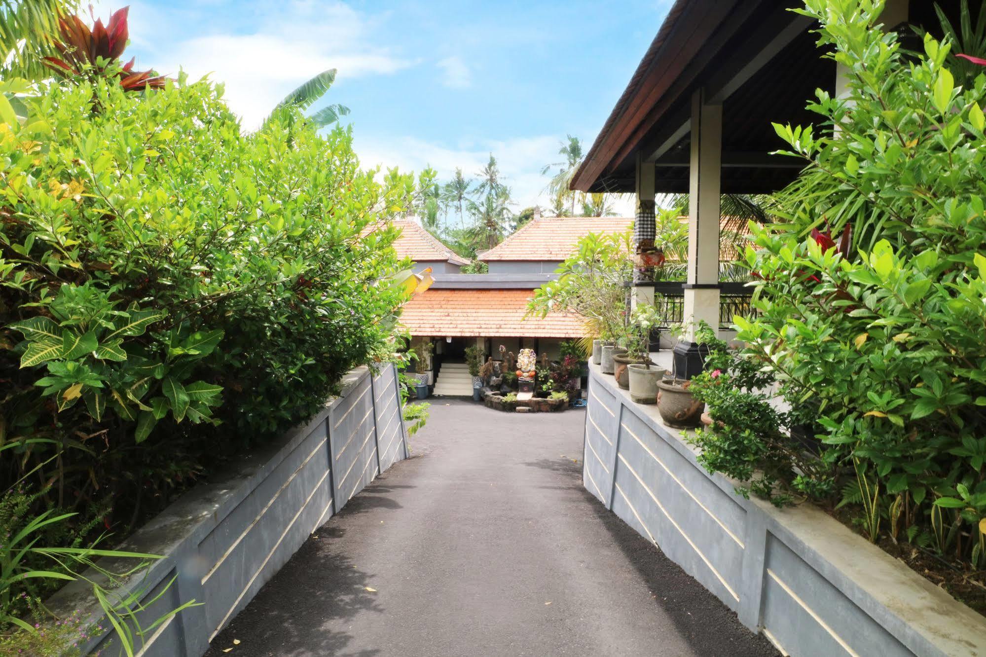 Oyo 91925 Ijo Eco Lodge Hotel Mengwi Buitenkant foto